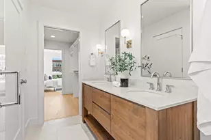 4326 Woodlawn Ave N, Seattle, WA 98103 - Photo 22