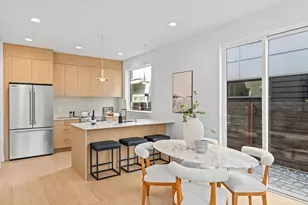 4326 Woodlawn Ave N, Seattle, WA 98103 - Photo 6