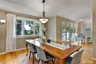 6720 W Mercer Way, Mercer Island, WA 98040 - Photo 8