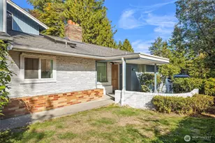 304 N Greenwood Dr, Shoreline, WA 98133 - Photo 2