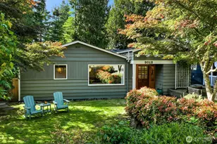 9013 25th Ave NE, Seattle, WA 98115 - Photo 2
