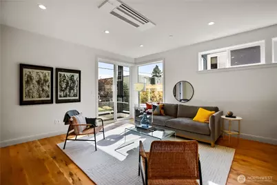 4469 Linden Avenue N, Seattle, WA 98103 - Photo 4