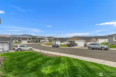 2330 Noah Street SE, East Wenatchee, WA 98802 - Photo 4