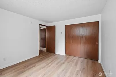 19433 28th Avenue NE #B, Lake Forest Park, WA 98155 - Photo 16
