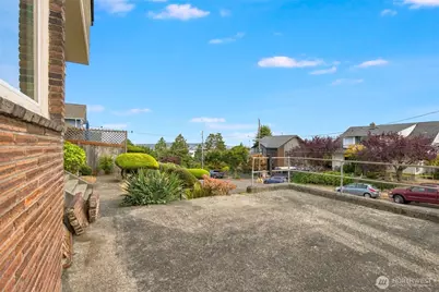 1317 California Avenue SW, Seattle, WA 98116 - Photo 38