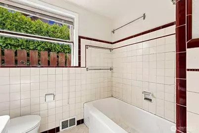 1317 California Avenue SW, Seattle, WA 98116 - Photo 18
