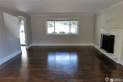 11602 SE 49th Street, Bellevue, WA 98006 - Photo 2