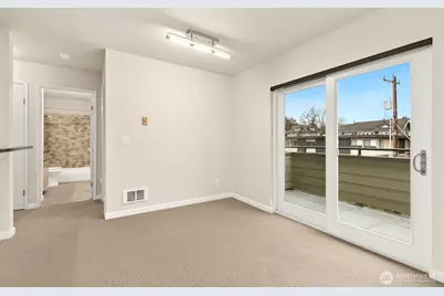 3926 1st Avenue NE #31, Seattle, WA 98105 - Photo 4
