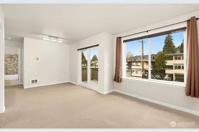 3926 1st Avenue NE #31, Seattle, WA 98105 - Photo 6