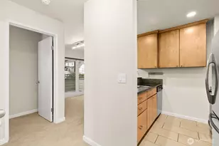 3926 1st Ave NE, Seattle, WA 98105 - Photo 8