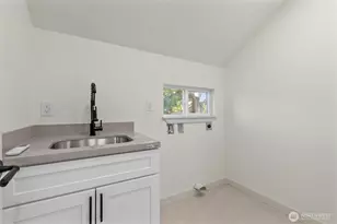 6706 Holly Pl SW, Seattle, WA 98136 - Photo 22