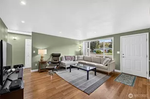 8819 123rd Ave SE, Newcastle, WA 98056 - Photo 4