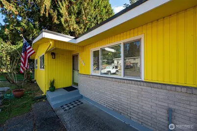 1135 S 204th Street, Seattle, WA 98198 - Photo 4