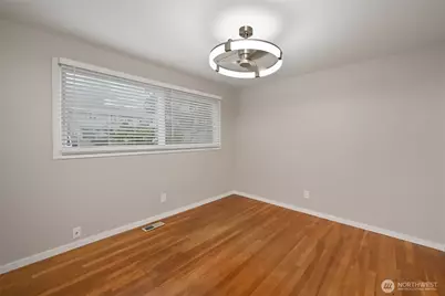 1135 S 204th Street, Seattle, WA 98198 - Photo 18