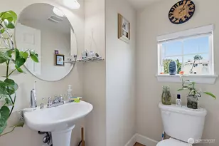 5210 35th St E, Fife, WA 98424 - Photo 8