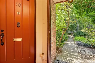 1516 E Republican Street #10, Seattle, WA 98112 - Photo 4