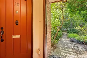 1516 E Republican St, Seattle, WA 98112 - Photo 4