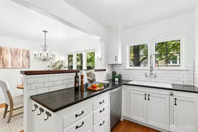 1516 E Republican Street #10, Seattle, WA 98112 - Photo 14