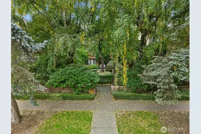 1516 E Republican Street #10, Seattle, WA 98112 - Photo 36