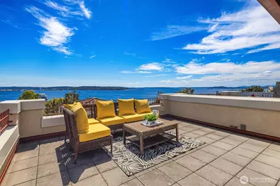 371 W Olympic Place, Seattle, WA 98119 - Photo 4