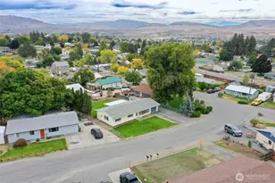706 Sunrise Dr, Omak, WA 98841 - Photo 2