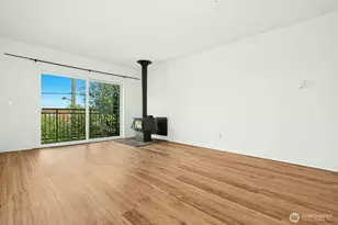 5844 NE 75th St, Seattle, WA 98115 - Photo 4