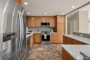 3008 NE 201st Pl, Lake Forest Park, WA 98155 - Photo 10