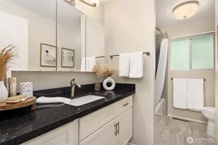 3008 NE 201st Pl, Lake Forest Park, WA 98155 - Photo 16