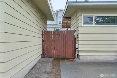 518 N Broadway Street, Aberdeen, WA 98520 - Photo 32