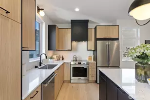 4434 Dayton Ave N, Seattle, WA 98103 - Photo 12