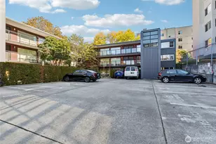 752 Bellevue Ave E, Seattle, WA 98102 - Photo 2