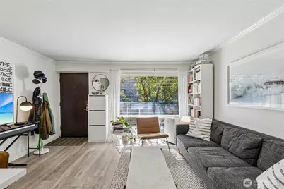 752 Bellevue Avenue E #204, Seattle, WA 98102 - Photo 6