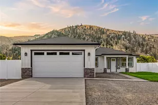 3890 Stayman Flats Rd, Chelan, WA 98816 - Photo 2
