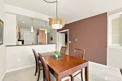 2607 Western Avenue #1002, Seattle, WA 98121 - Photo 10