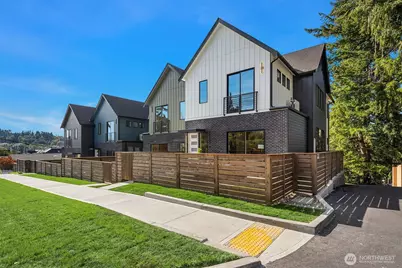 18607 B 104th Avenue NE, Bothell, WA 98011 - Photo 2