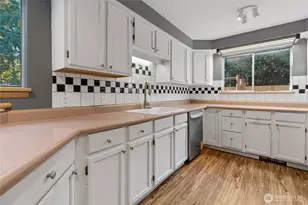 10904 Evergreen Terrace Ln SW, Lakewood, WA 98498 - Photo 8