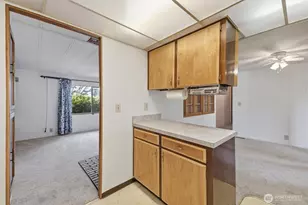 15702 SE 128th St, Renton, WA 98059 - Photo 8