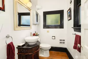726 12th Ave E, Seattle, WA 98102 - Photo 16