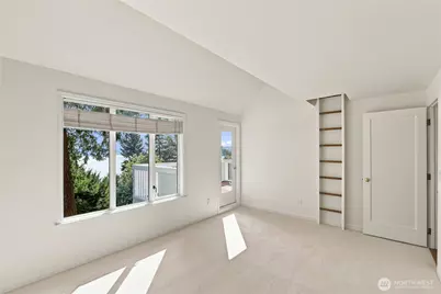 8239 E Mercer Way, Mercer Island, WA 98040 - Photo 32