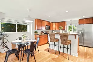 337 N 105th St, Seattle, WA 98133 - Photo 14