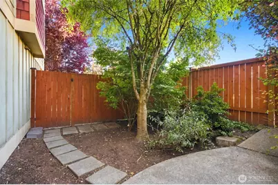 337 N 105th Street #A, Seattle, WA 98133 - Photo 24