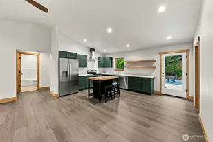 11011 Cascade Pl, Anderson Island, WA 98303 - Photo 8