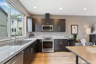 2201 W Ruffner St, Seattle, WA 98199 - Photo 12