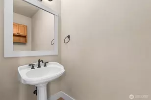 10705 176th Ave E, Bonney Lake, WA 98391 - Photo 18
