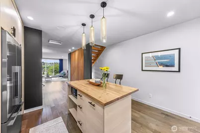 2265 14th Avenue W, Seattle, WA 98119 - Photo 4