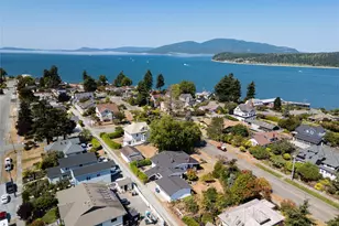 1811 9th St, Anacortes, WA 98221 - Photo 1