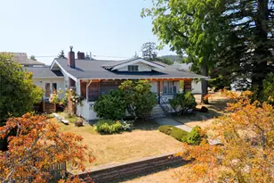1811 9th St, Anacortes, WA 98221 - Photo 4