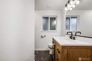 4501 W Tapps Dr E, Lake Tapps, WA 98391 - Photo 14