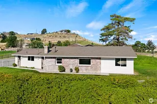 3670 N Wenas, Selah, WA 98942 - Photo 2