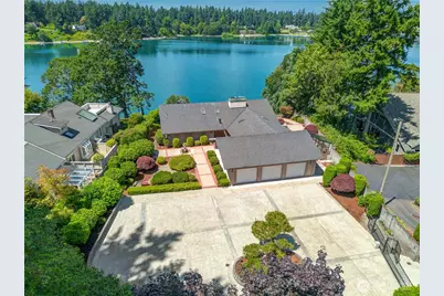 6638 Hilltop Lane, Lakewood, WA 98499 - Photo 2